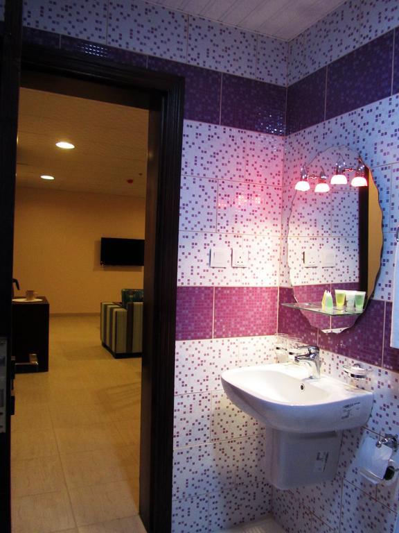 Jw Inn Hotel Nadinah Room photo