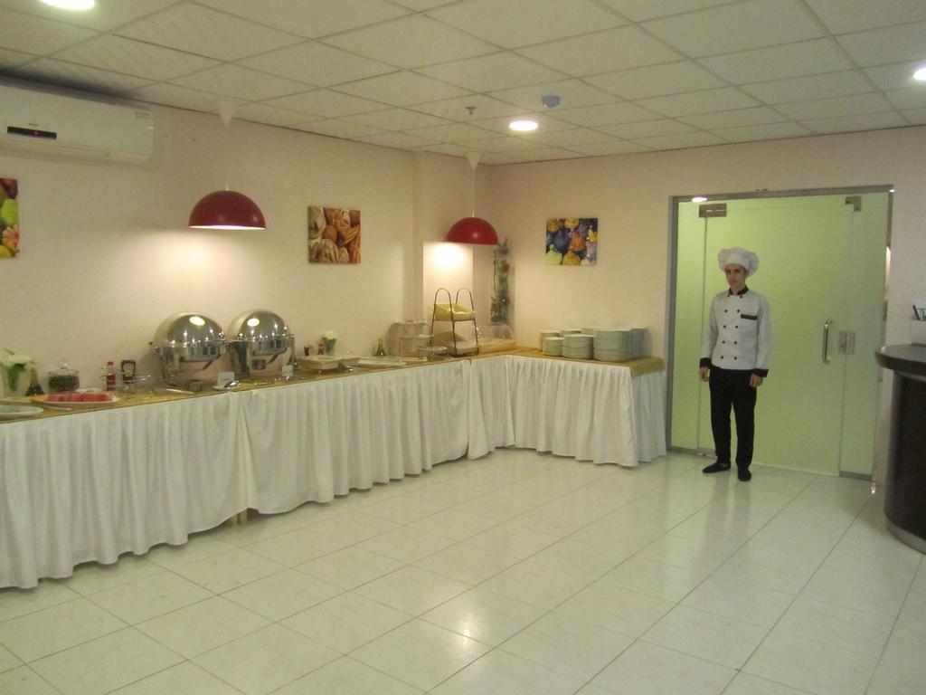 Jw Inn Hotel Nadinah Exterior photo